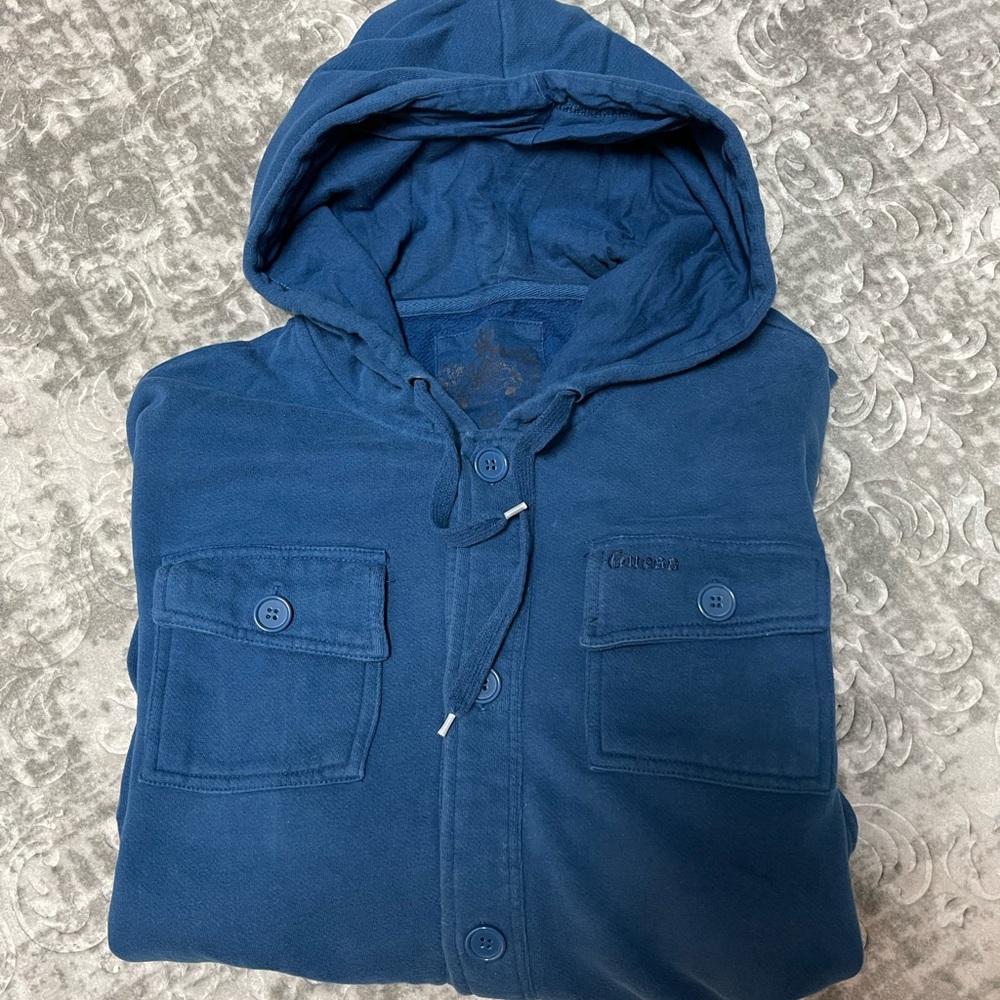 GUESS sweatshirt